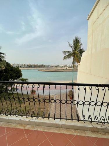 Durrat Al-Arous Apartment | شالية اوشن فيو الحالمة للعائلات