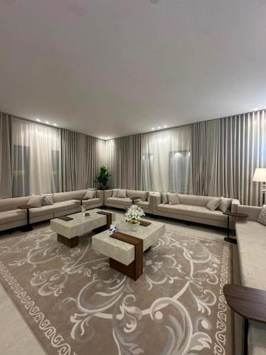 Al Kura Ski Chalet | شاليهات أفق