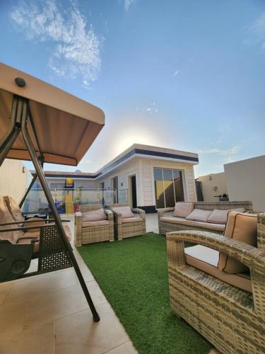 Al Kura Ski Chalet | شاليهات لازورد