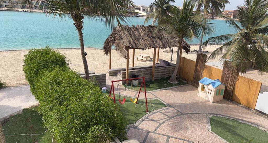 Jeddah Ski Chalet | شاليه في دورة العروس الشاطئ الذهبي