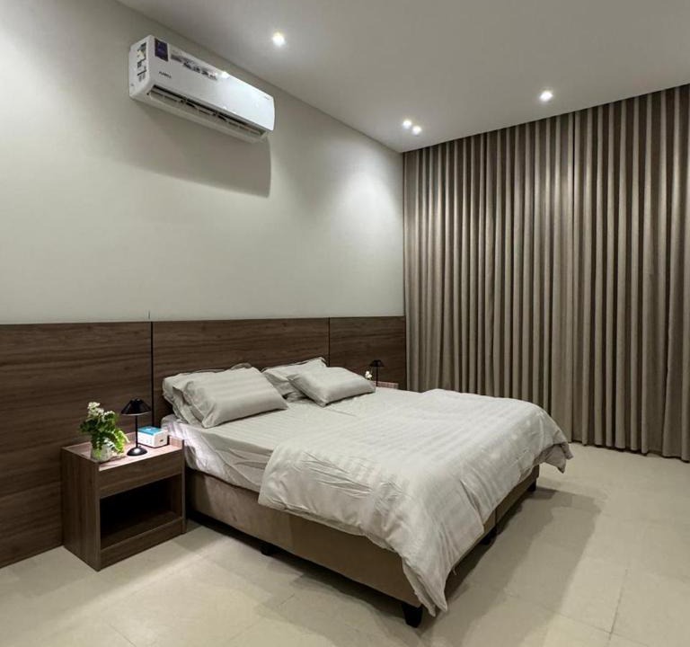 Al Kharj Apartment | شقة غرفة وصالة الخزامى - bedroom apartment with a living room