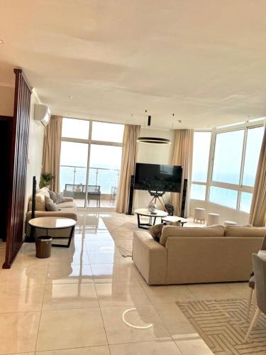 Ash Shati Apartment | شقة فاخرة vip مطلة على البحر برج المسارات