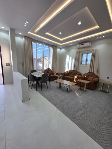 Taif Apartment | شقة فندقية vip رقم 2 مدخل خاص وحوش وموقف خاص