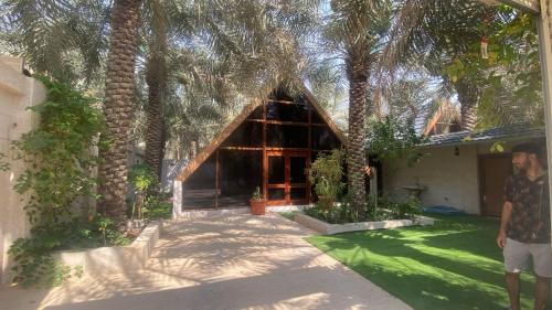 Al-Hofuf Ski Chalet | منتجع وأكواخ الأرازي