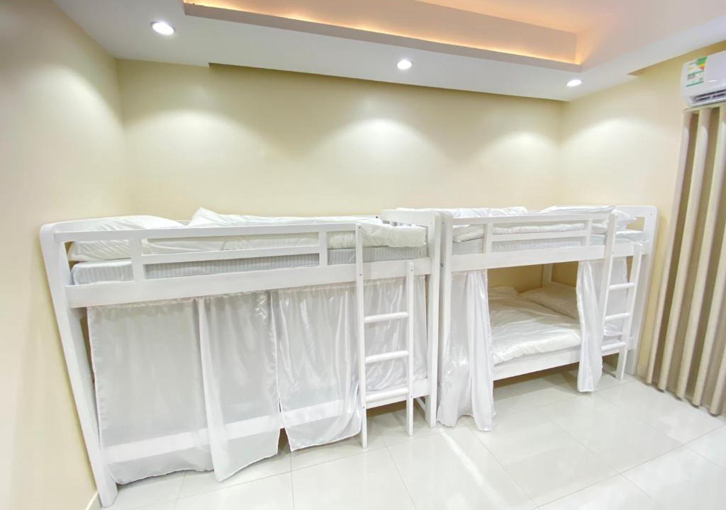 Sari Street Hostel | 12H Hostel JED سكن مشترك للسياح فقط