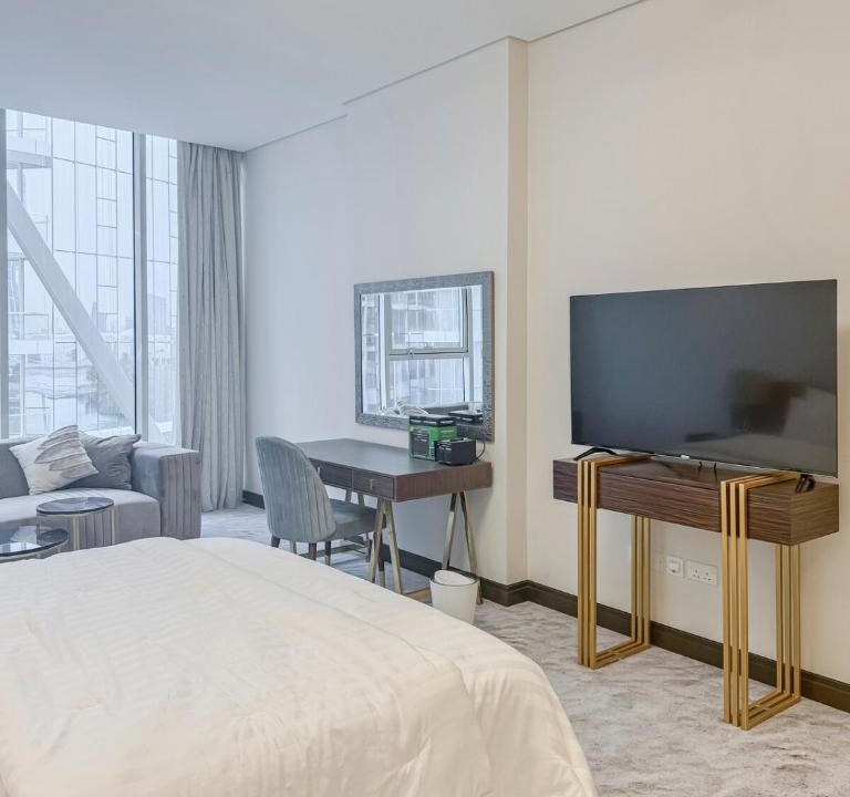 Manama Apartment | 2BR Four Season View in Water Bay