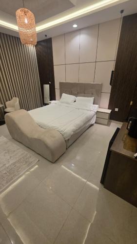 Al Kura Apartment | Couple Stay