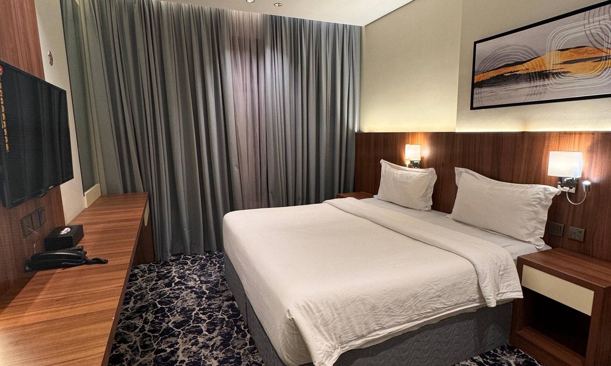 Mecca Hotel | Deluxe Room - King Bed or Twin - 001
