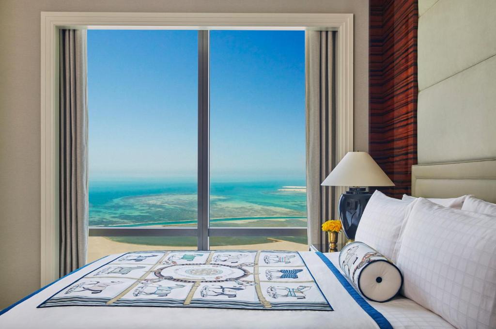 Manama Hotel | Four Seasons Hotel Bahrain Bay