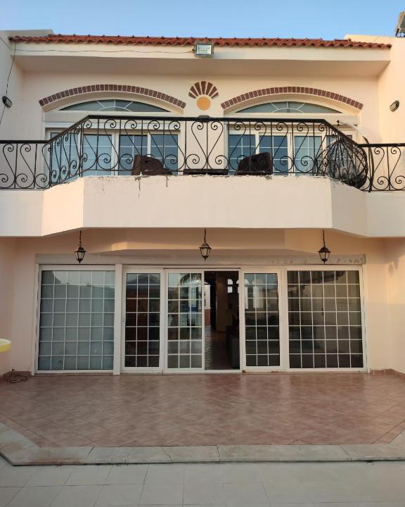 Dhahban Villa | فيلا الشروق درة العروس الشاطئ الازرق جده فيلا للعائلات فقط