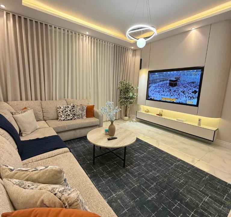 Al Kura Apartment | glamour apartment