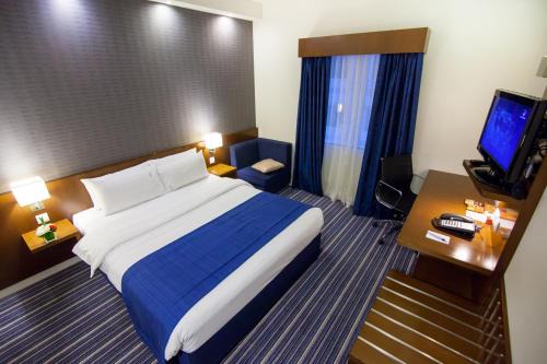 Al Hoora Hotel | Holiday Bahrain Hotel