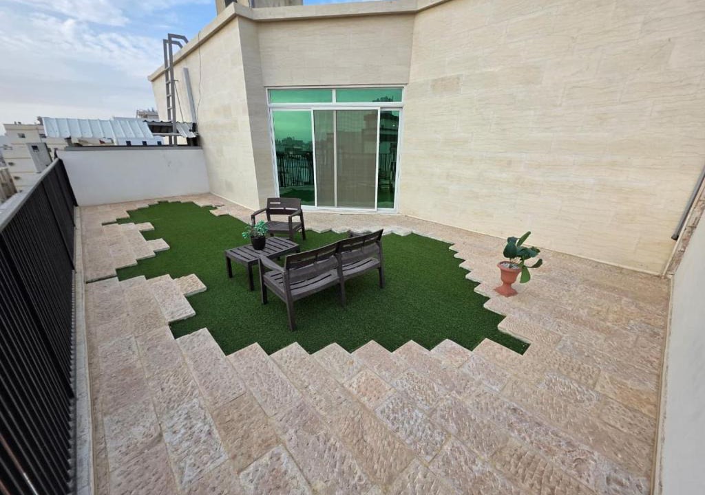 Hera Street Apartment | Lily 4 Apartment & Penthouse