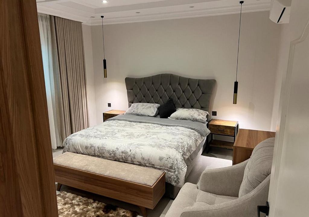 Medina Apartment | Modern Suite - Bedroom and Setting room With Self Check-in