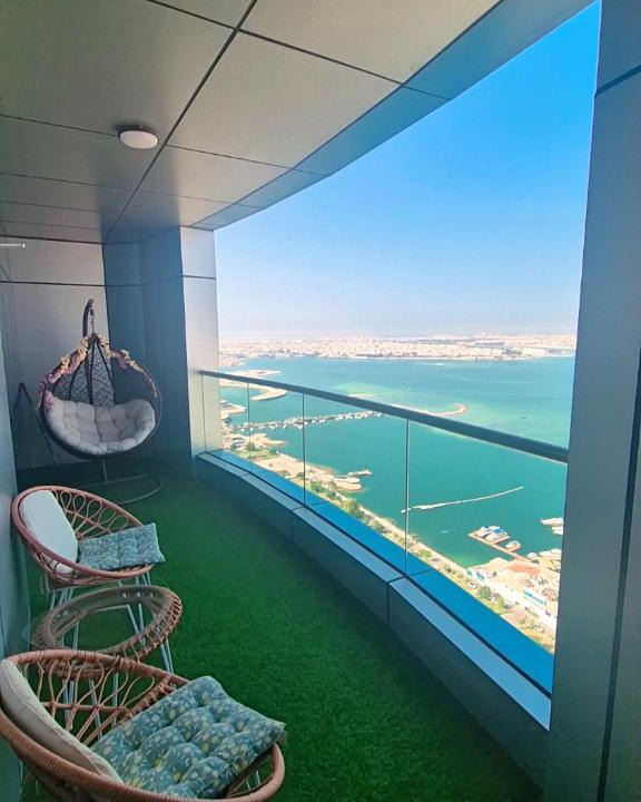 Al Hoora Apartment | Panoramic Sea & City Views Private Balcony