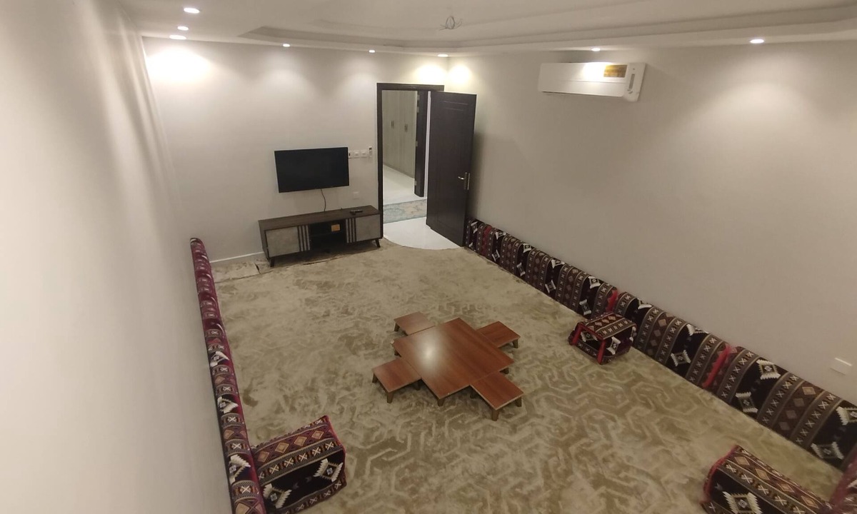 Ali Salamah Apartment | Perfect 2-bedroom apartment with AC in charming Jeddah
