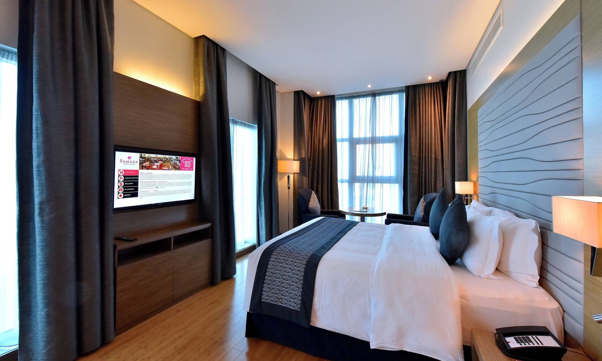 Manama Hotel | Ramada Resort by Wyndham Manama Seef