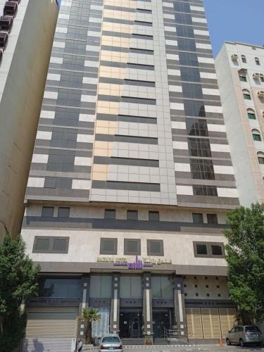 60th Street Hotel | Razana Al-Hafaer