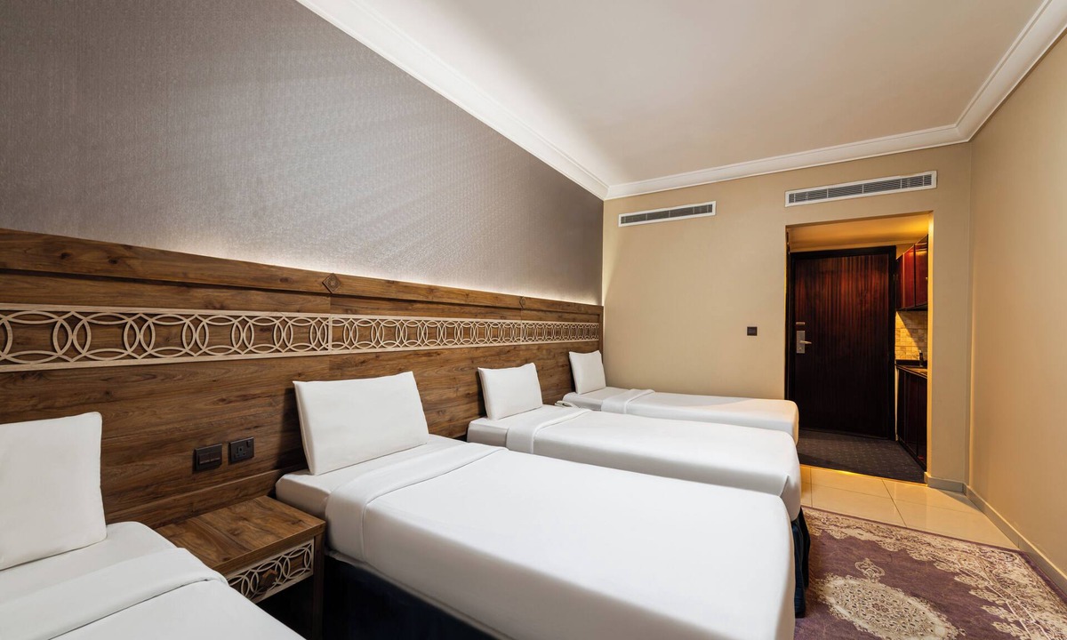 60th Street Hotel | Razana Al Hafayyer