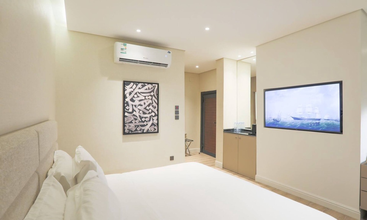 Al-Nakheel Apartment | Relax in this quiet and elegant place, a beautiful sunset in Al Nakhil walkway.