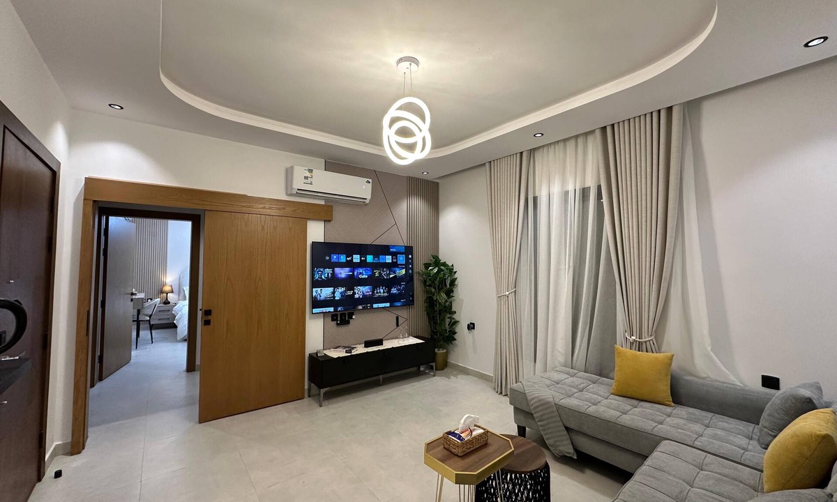 Jeddah Apartment | Smart Comfort Apartment in Jeddah with WiFi + Streaming