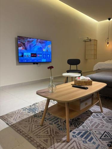 King Abdul Aziz Road Apartment | Studio C3