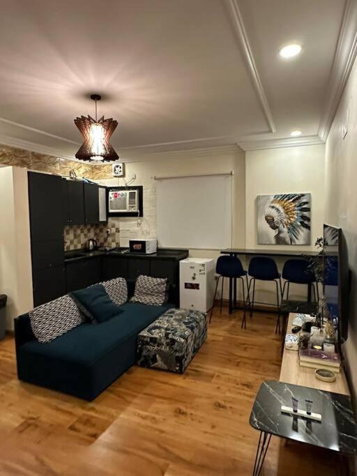 Al Faisaliyah Apartment | The Blue Apartment in Jeddah