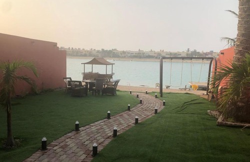Sari Street Villa | ساحل القمر - درة العروس