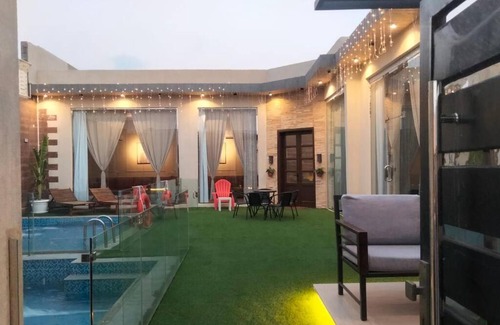Jeddah Ski Chalet | شاليهات رواني الفندقية