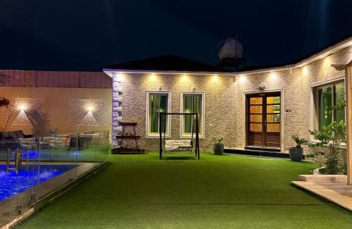 Jeddah Ski Chalet | شاليه ضيعتنا الريفية الفندقية