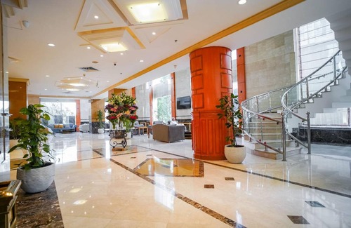 Al Aziziyah Hotel | 100 m² Hotel ∙ 5 bedrooms ∙ 15 guests
