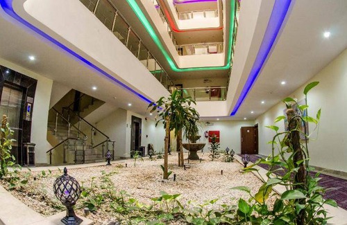 Taif Hotel | 200 m² Hotel ∙ 6 bedrooms ∙ 127 guests