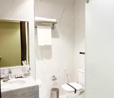 Al Kura Apartment | NARS Plus Al Basateen