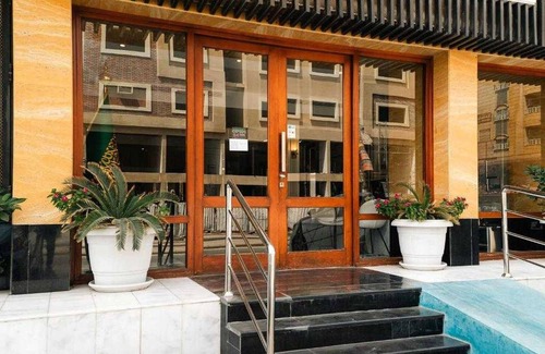 Jeddah House | Premium Deluxe King Stay in Heaven of Jeddah