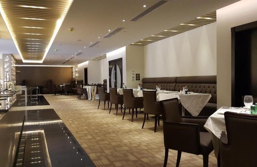 Jeddah Hotel | Western Lamar Hotel
