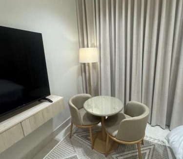 As Salamah Apartment | أكابر
