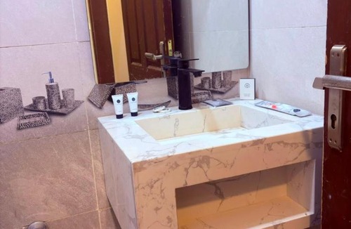 Palestine Street Apartment | أوريانا Oriana