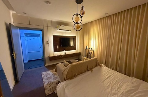 Tabuk Apartment | استديو عصري تسجيل وصول ذاتي Modern Self Check in Studio