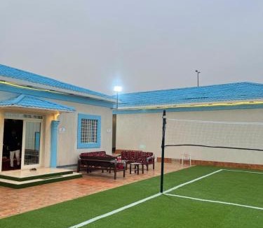 Al Riyadh Ski Chalet | استراحة رفاه قسمين