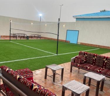 Al Riyadh Ski Chalet | استراحة رفاه قسمين