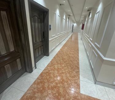 Taif Hotel | الأوائل الذهبية للشقق المخدومة فئة اقتصادي