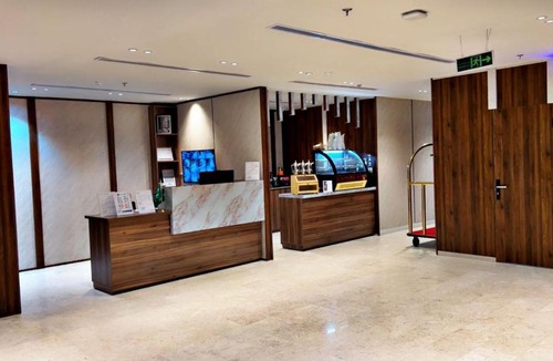Qurish Street Hotel | الإقامة الذهبية للشقق المخدومة