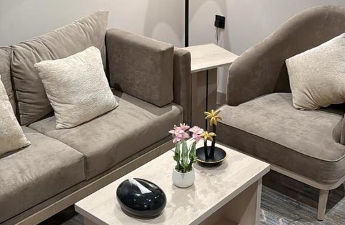 Qurish Street Hotel | الإقامة الذهبية للشقق المخدومة