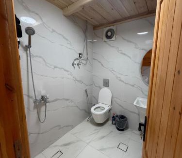 Al Kura Ski Chalet | البساتين فيو