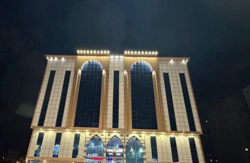 Batha Quraysh Hotel | التاج ثلاثة الفندقية
