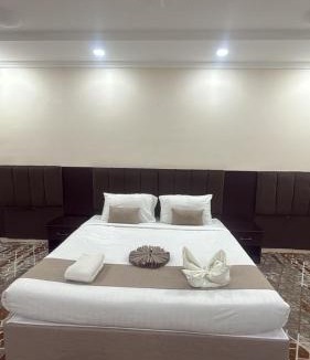 Batha Quraysh Hotel | التاج ثلاثة الفندقية