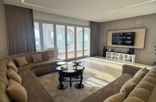 Durrat Al-Arous House | درة العروس شاليهات الحمراء الفاخرة