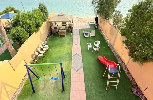 Durrat Al-Arous Villa | درة العروس فيلا بلويتش الازرق