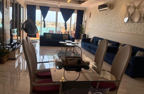 Durrat Al-Arous Villa | درة العروس لونق بيش مسبح