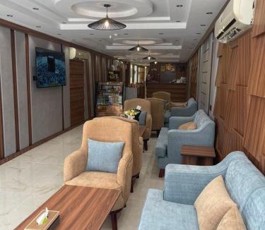 Al-Hamra'a Hotel | ديوان الحمراء للشقق المخدومة